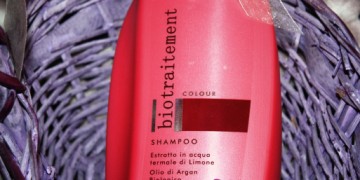 Șampon pentru păr colorat