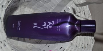 Vitalizující šampon Daeng Gi Meo Ri