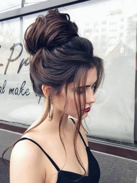 Coafură elegantă de seară: fotografie