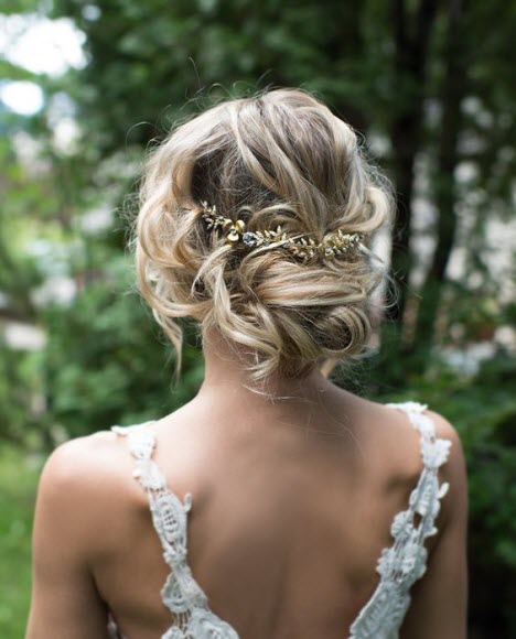 Coafură elegantă de seară: fotografie