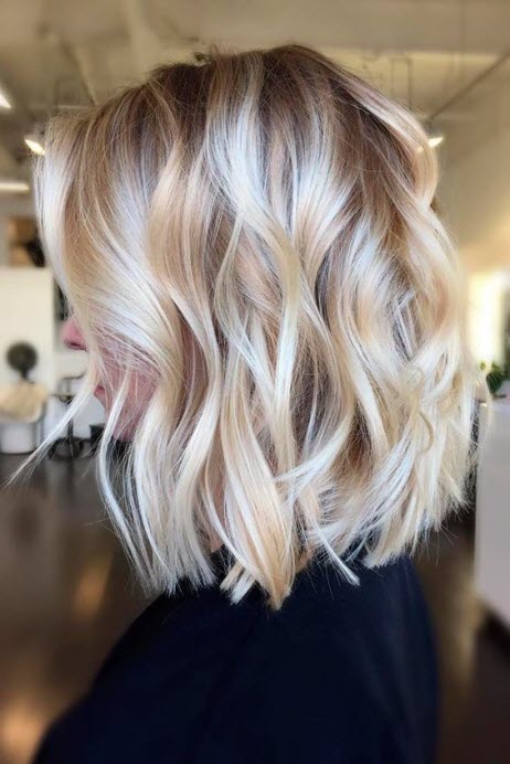 Zbarvení balayage na blond vlasy