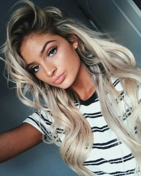 Zbarvení balayage na blond vlasy