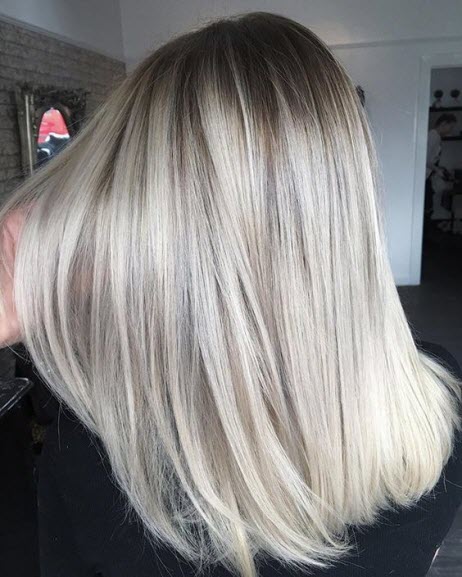 Zbarvení balayage na blond vlasy