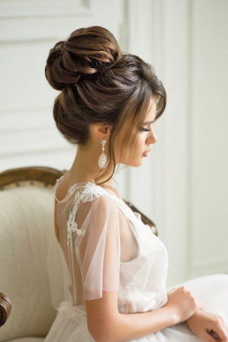 Coafură elegantă de seară: fotografie